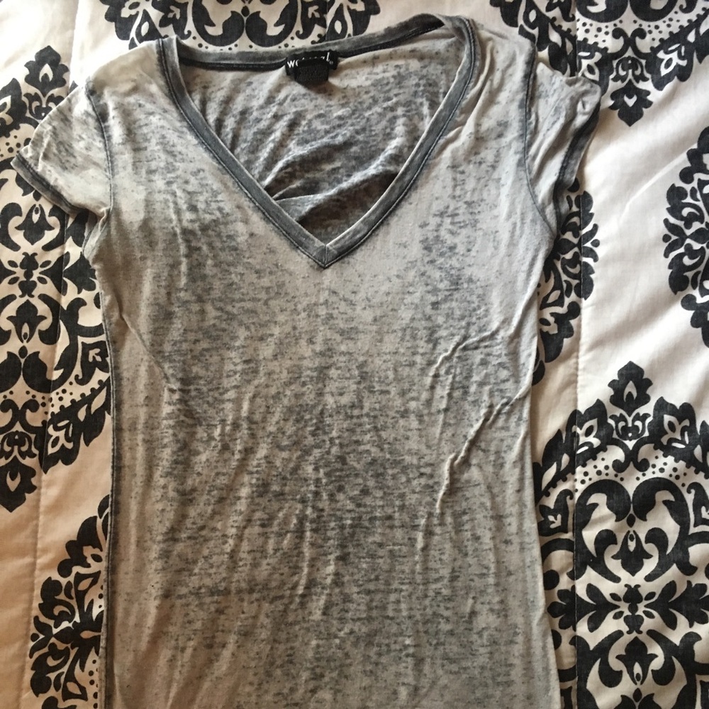Wet seal V-Neck tee